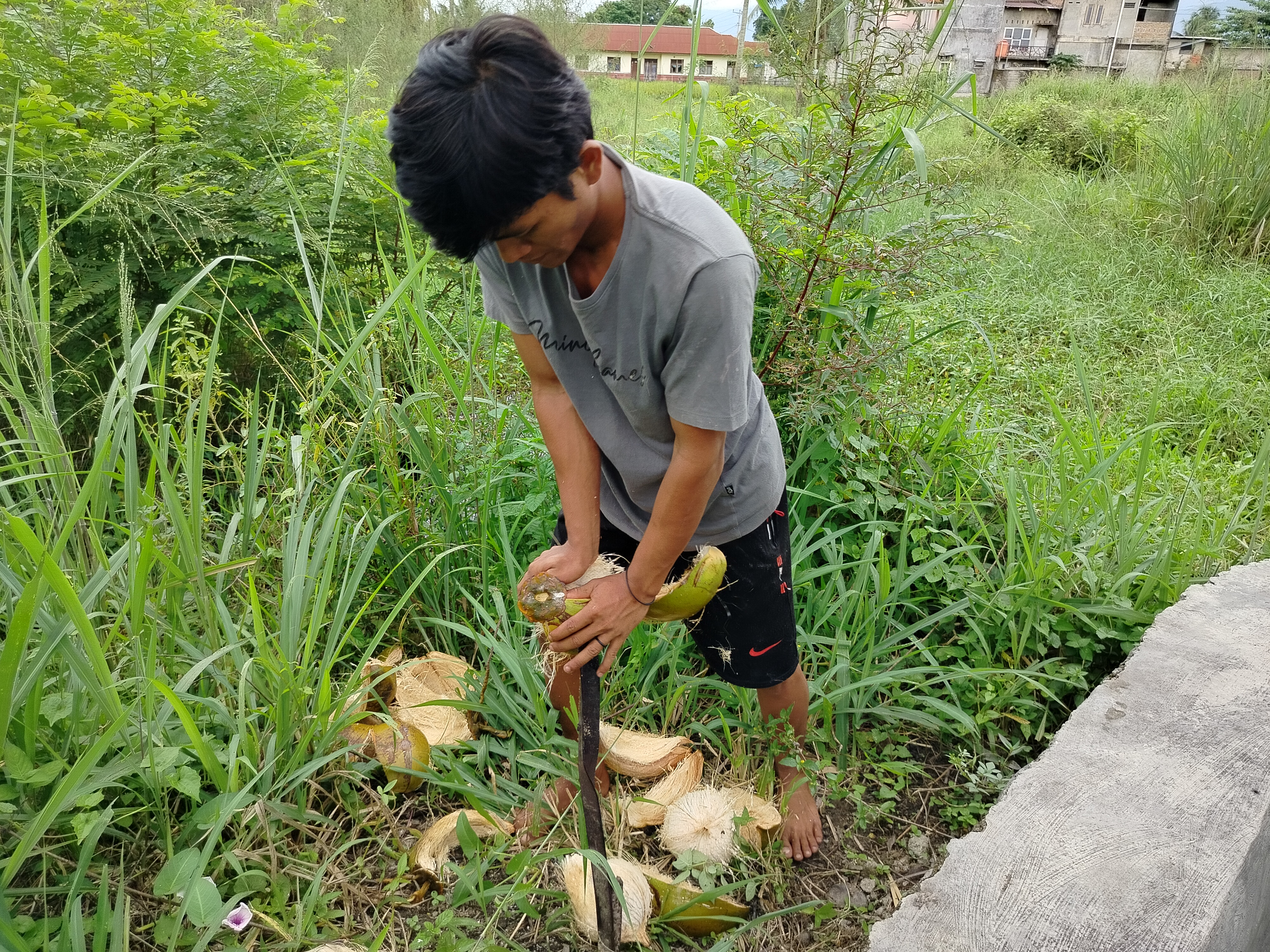 Rela Putus Sekolah, Bantu Perjuangan Alfian